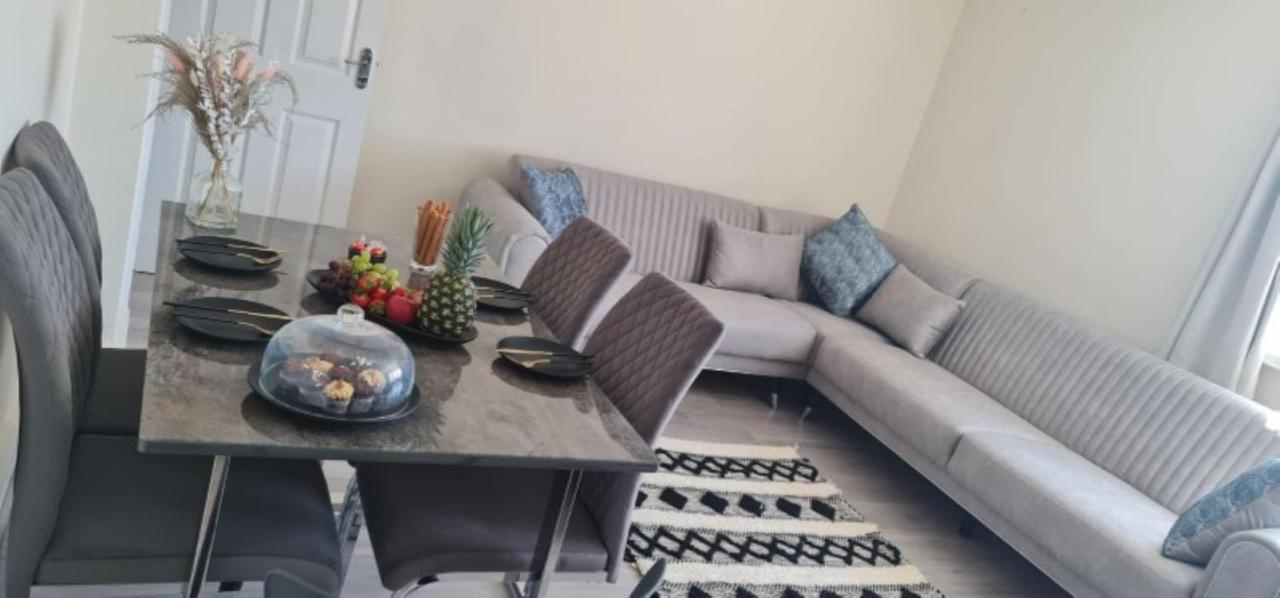 Stylish & Cozy 2-Bedroom Flat In Hoxton & Shoreditch لندن المظهر الخارجي الصورة