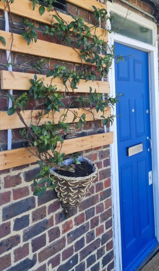 Stylish & Cozy 2-Bedroom Flat In Hoxton & Shoreditch لندن المظهر الخارجي الصورة
